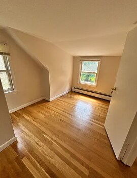 Foto del edificio - 1057 N Pleasant St