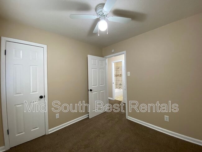 Building Photo - 597 Leavert Ave