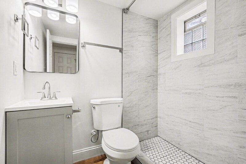 Foto del edificio - 3337 Reading Rd