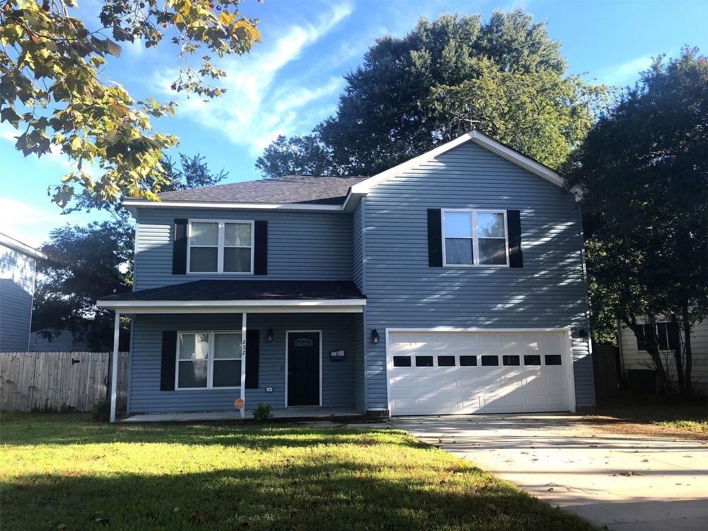 Primary Photo - 232 Woodview Avenue