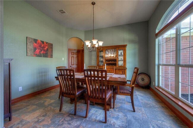 Foto del edificio - 2206 Brittway Ln