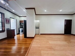 Building Photo - 1470 Lincoln Terrace