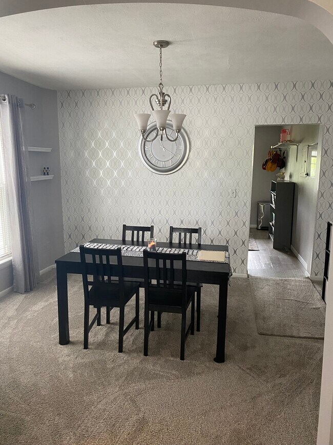Dining room - 160 Pearl St