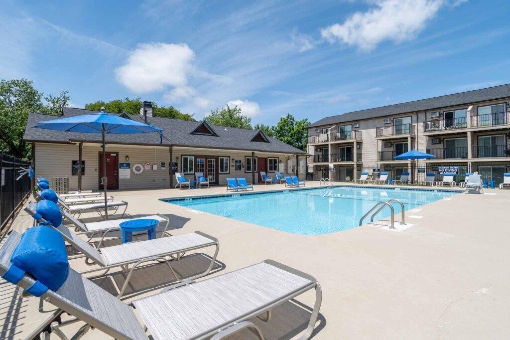 Primary Photo - Gable Oaks Apartment Homes