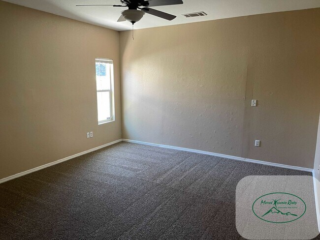 Foto del edificio - Apply Now to Schedule Viewing. Available u...