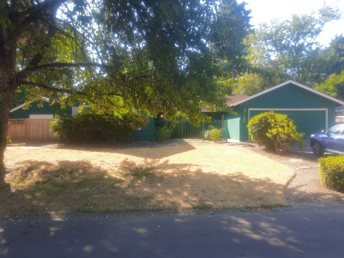 Primary Photo - 11900 SW Douglas St