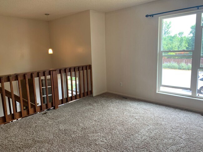 Foto del edificio - 419 Larkbunting Dr