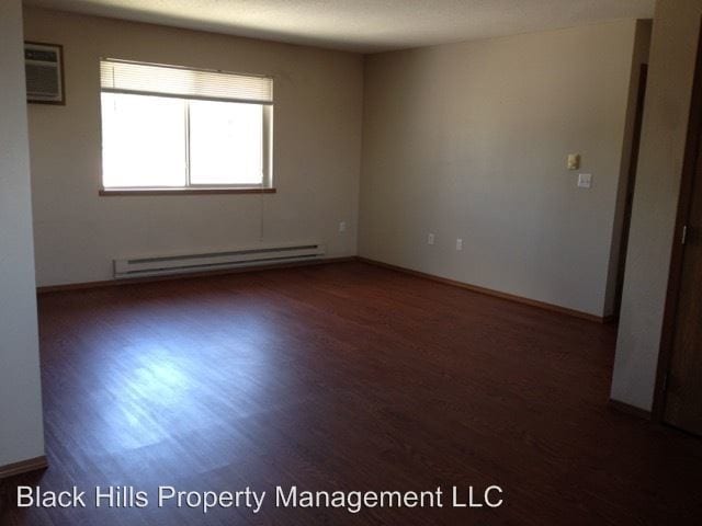 Building Photo - 215 Lindbergh Ave