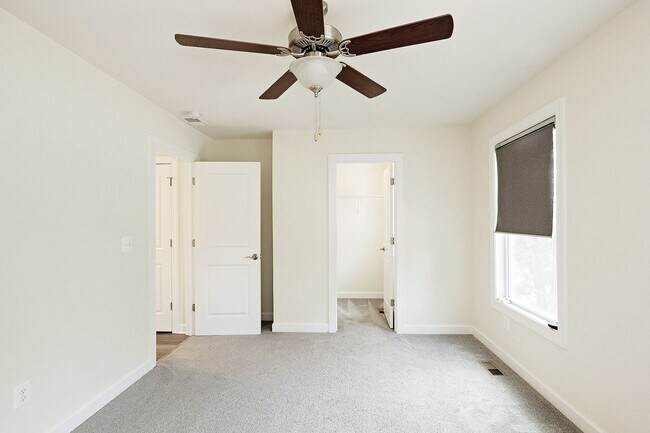 Foto del edificio - Pet-Friendly Fry's Spring Townhome Near 5th St Station
