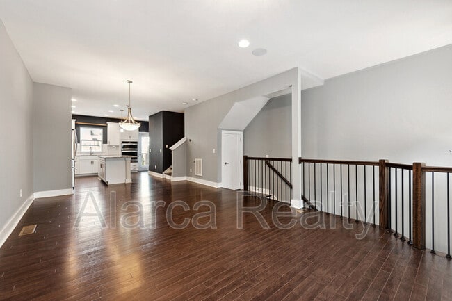 Building Photo - 2727 Grand Union Way