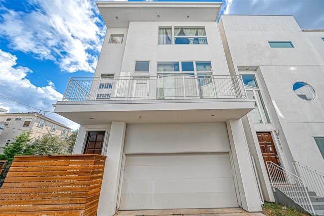 Building Photo - 5628 Kiam St