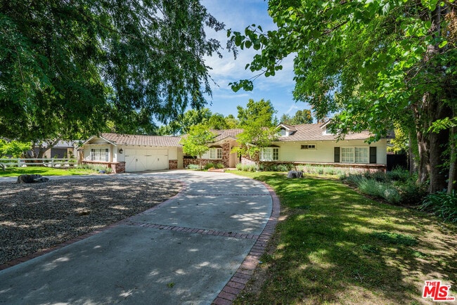 Building Photo - 23547 Long Valley Rd