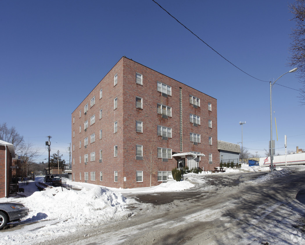 Primary Photo - Western Hills Plaza Apartments