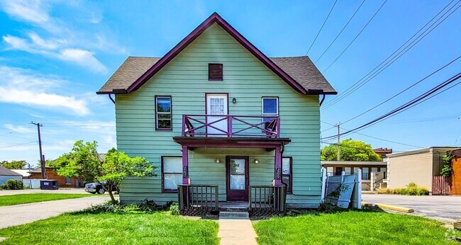 Building Photo - 267 Amelia St