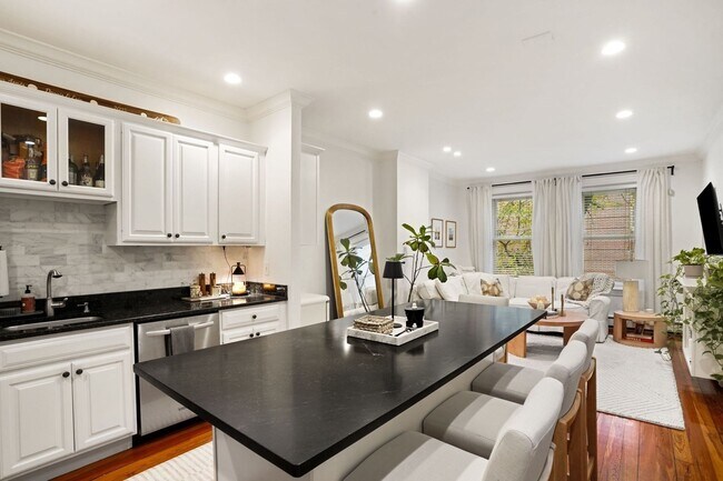 Building Photo - 110 Union Pk St