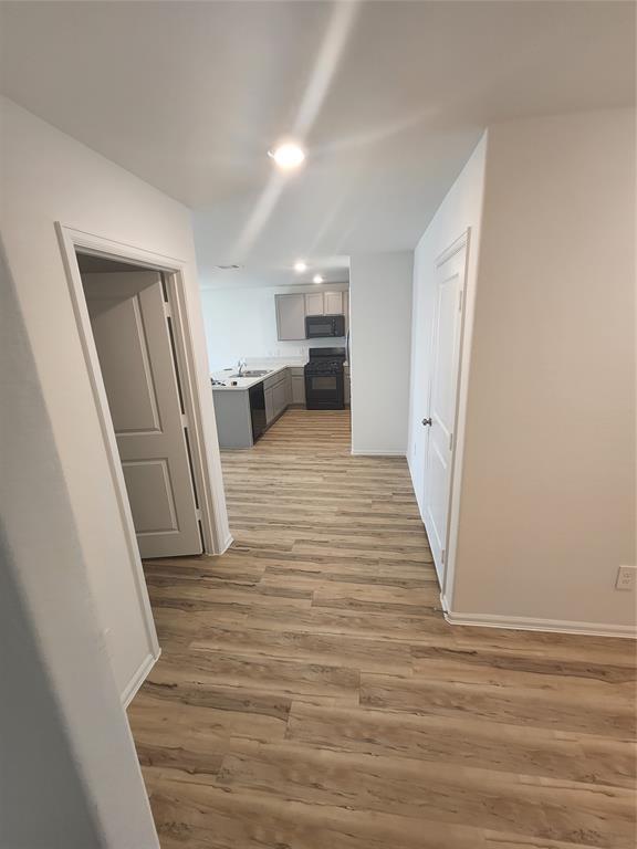 Building Photo - 18111 Robin Creek Dr