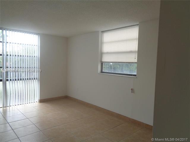 Foto del edificio - 16851 NE 23rd Ave