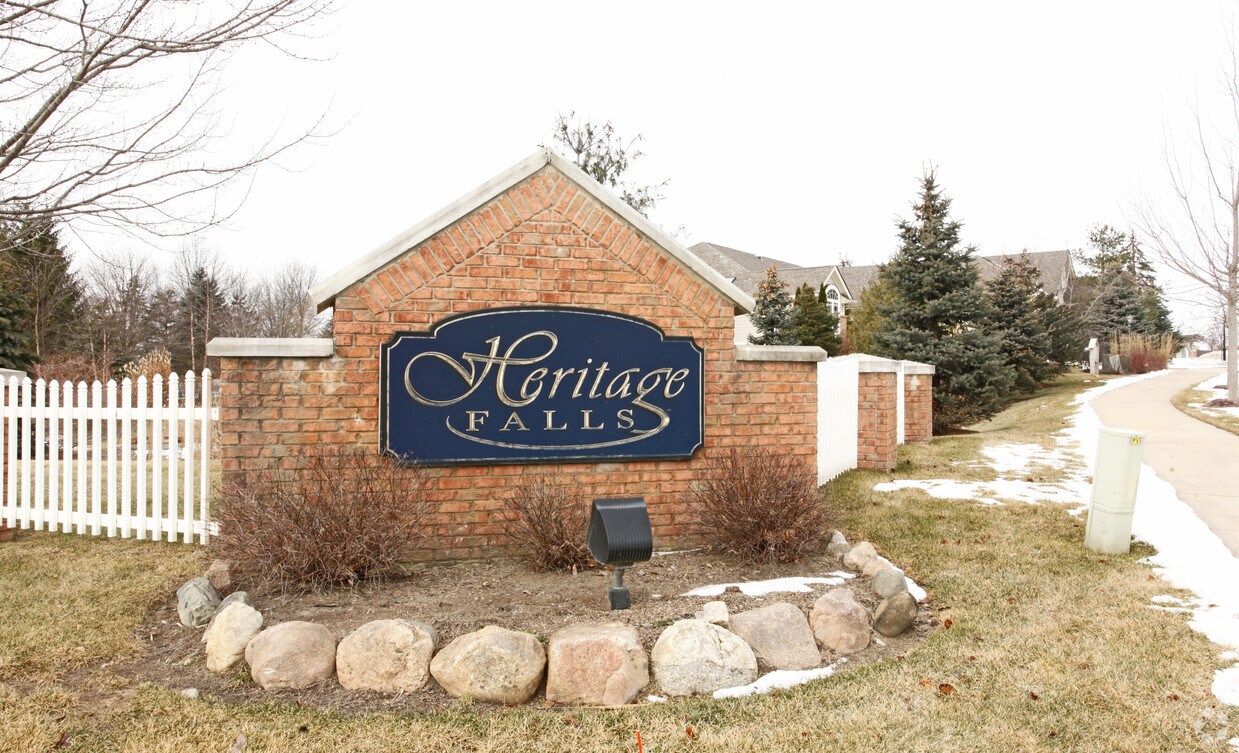 Building Photo - Heritage Falls