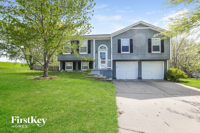 Foto principal - 20237 E 17th St Ct N