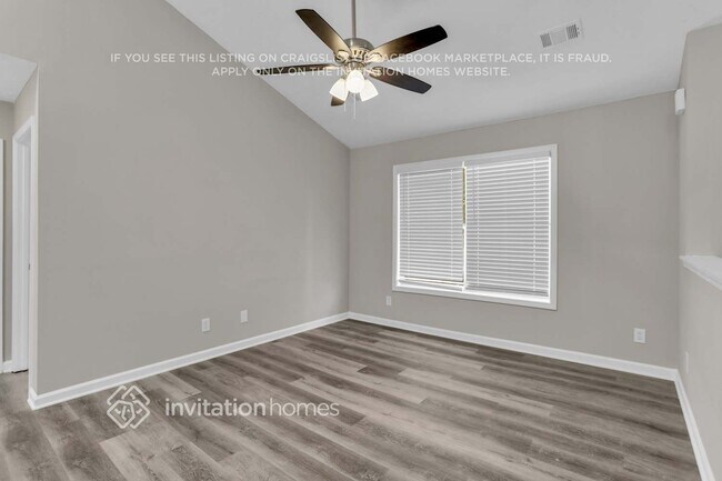 Foto del edificio - 6017 Happy Trails Ct