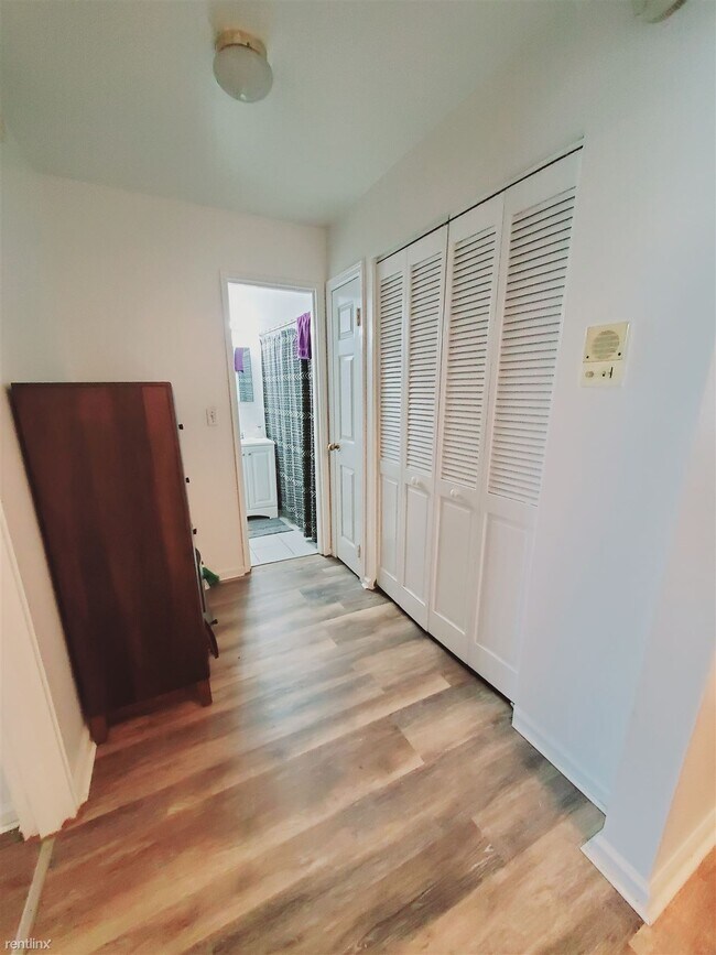 Building Photo - 1 br, 1 bath Condo - 12 Dryden St Unit 1
