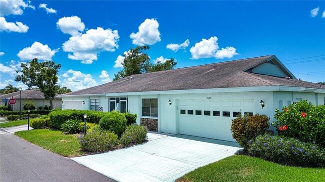Building Photo - 2429 Lancaster Dr