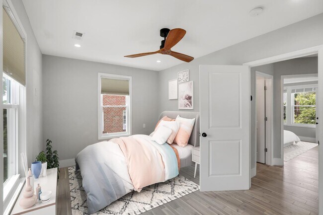Foto del edificio - 2235 Quincy St NE