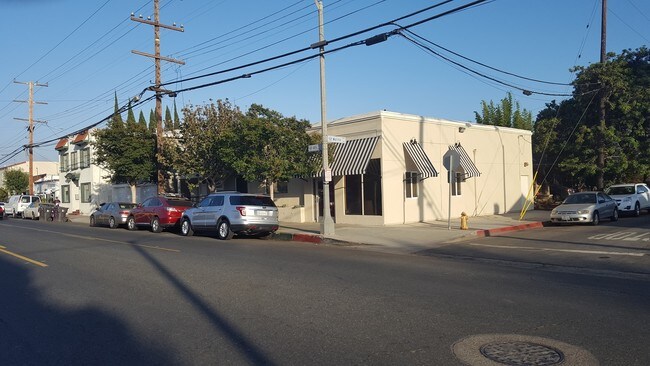 Foto del edificio - 2630-2634 E 4th St