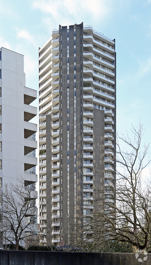 Building Photo - Sunset Plaza