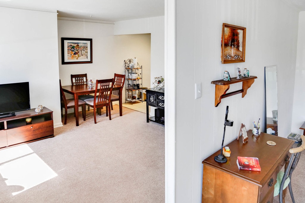 Washington Court Apartments photo 3