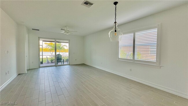 Building Photo - 43773 Sparrow Dr