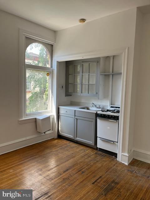 Building Photo - 423 S 15th St