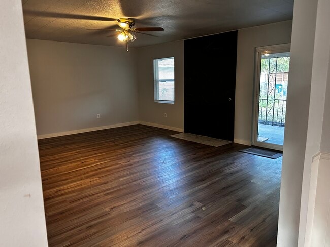 Building Photo - 9655 Lanward Dr