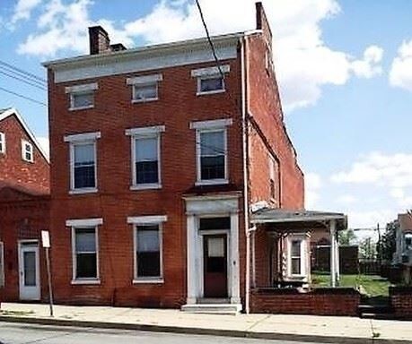 Primary Photo - 126-128 Walnut St