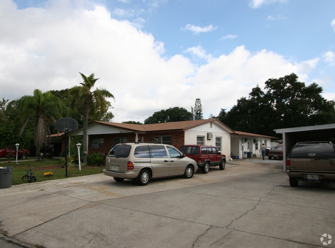 4413 19th Street Cir W, Bradenton, FL 34207 Apartments in Bradenton