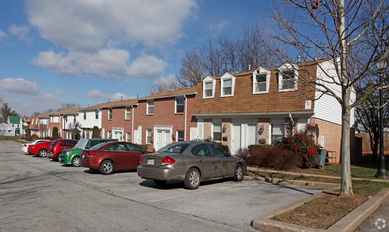 Foto principal - Hillcrest View Townhomes