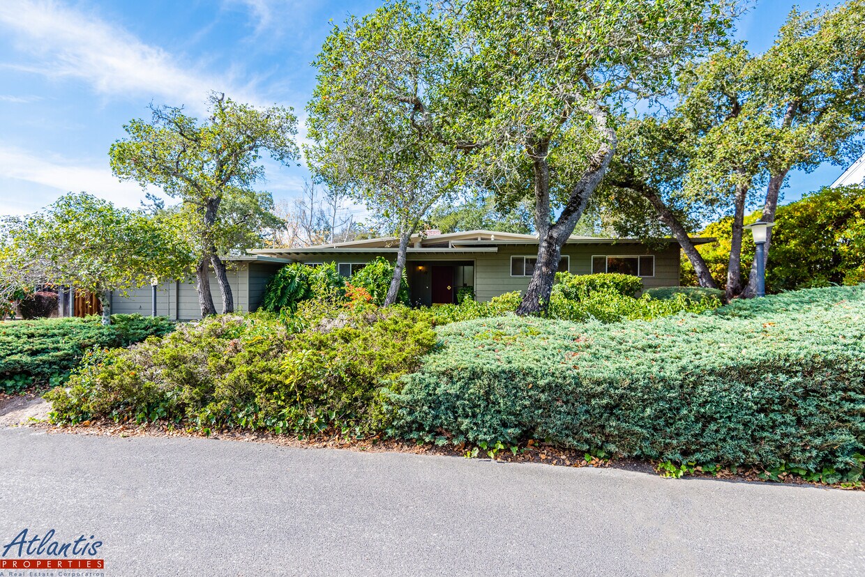 17 Oak Rd, Santa Cruz, CA 95060 House Rental in Santa Cruz, CA