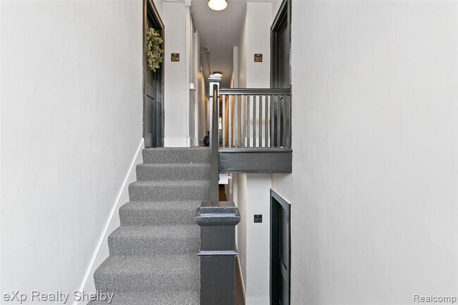 Foto del edificio - 259 W Nine Mile Rd