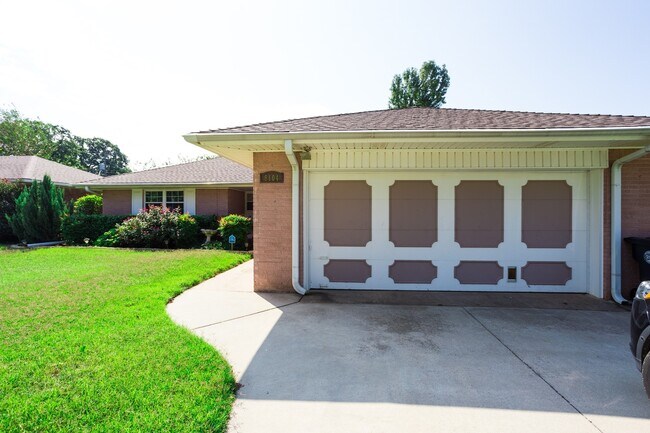 Foto del edificio - Beautiful home in Lake Park addition in Be...