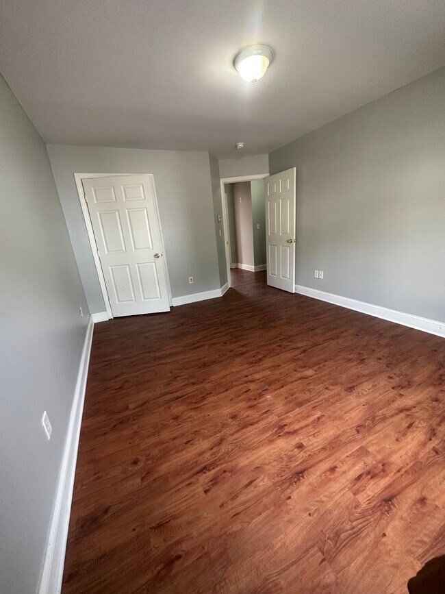 Foto del edificio - 120 Sylvan Ave