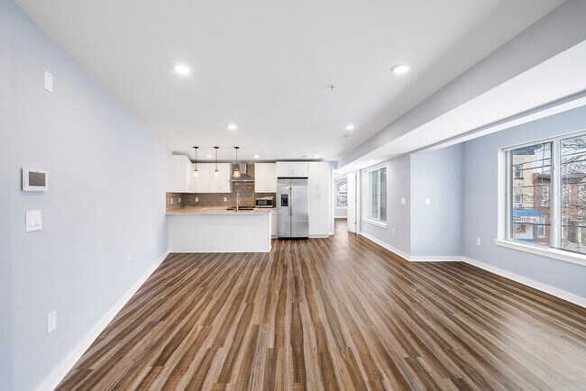 Building Photo - 1352 N 27th St