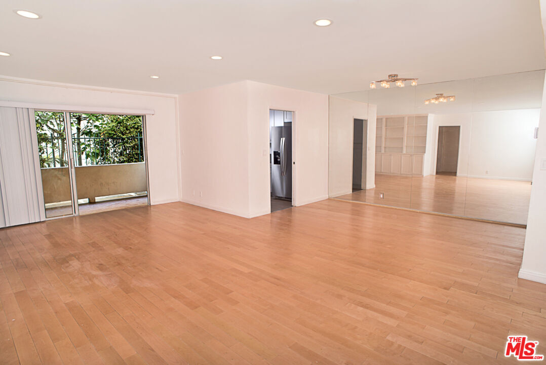 Foto principal - 416 N Oakhurst Dr
