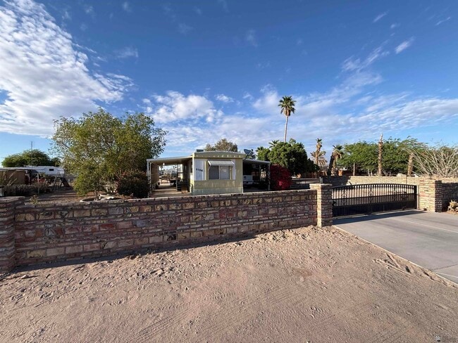 Building Photo - 9384 E Ranch Dr