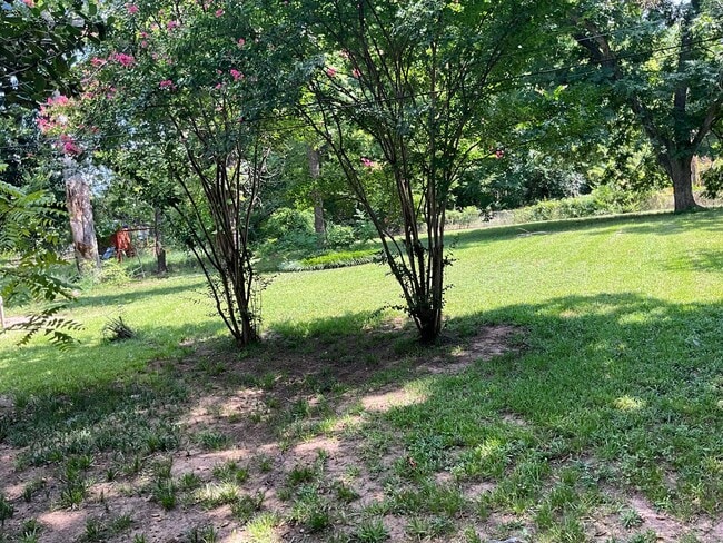 Building Photo - 3208 Murphy St