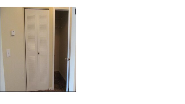 Foto del edificio - 1949 Summer Club Dr