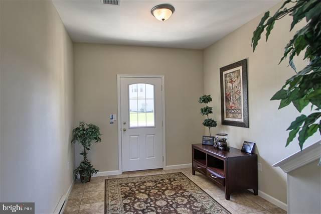 Building Photo - 6468 Creekbend Dr