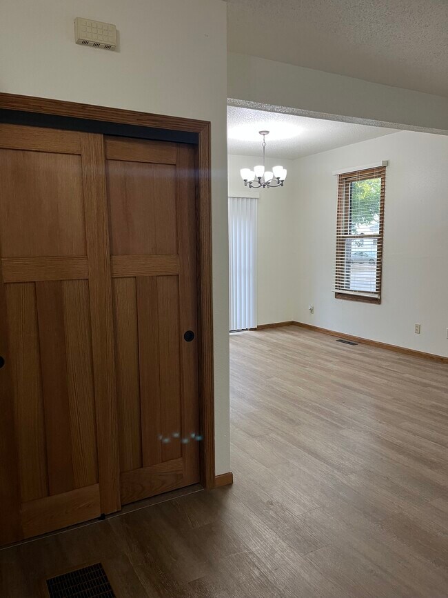 Foto del edificio - 401 9th St S