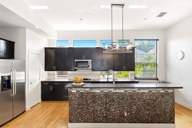 Foto del edificio - 1415 Bonnie Brae St