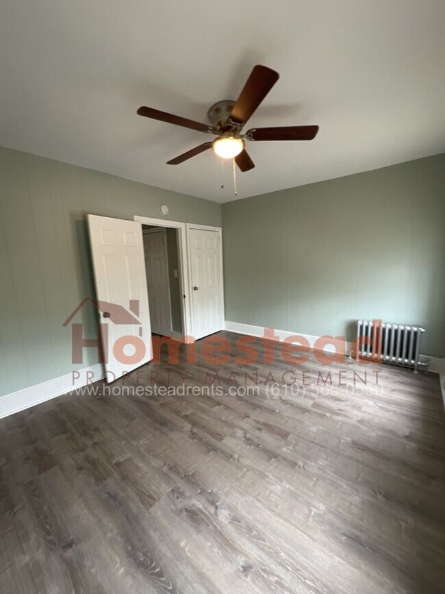 Building Photo - 3 Bedroom House in Trainer!