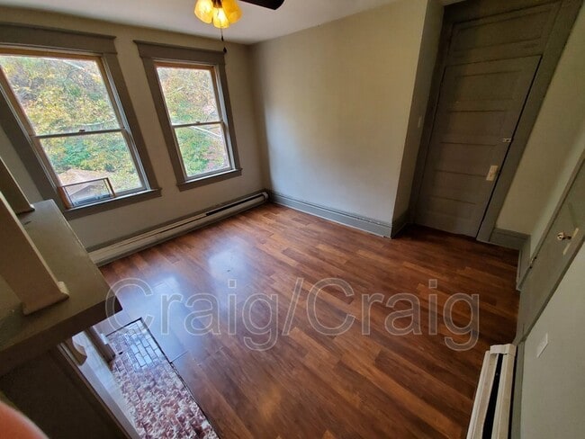 Building Photo - 39 Kenmore Ave